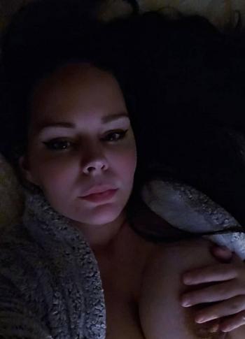 Serena Hart, 28 Caucasian/White female escort, Winnipeg